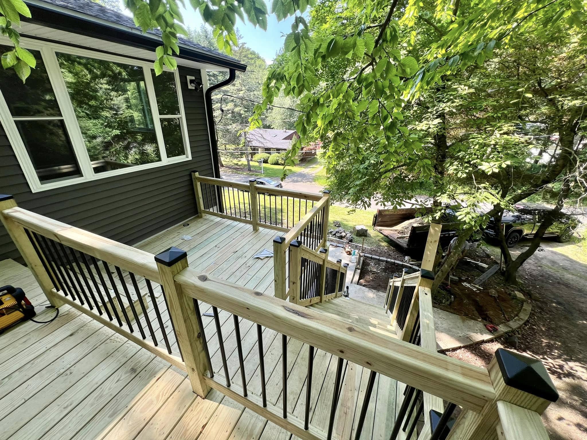 Decks, Roofing & Siding